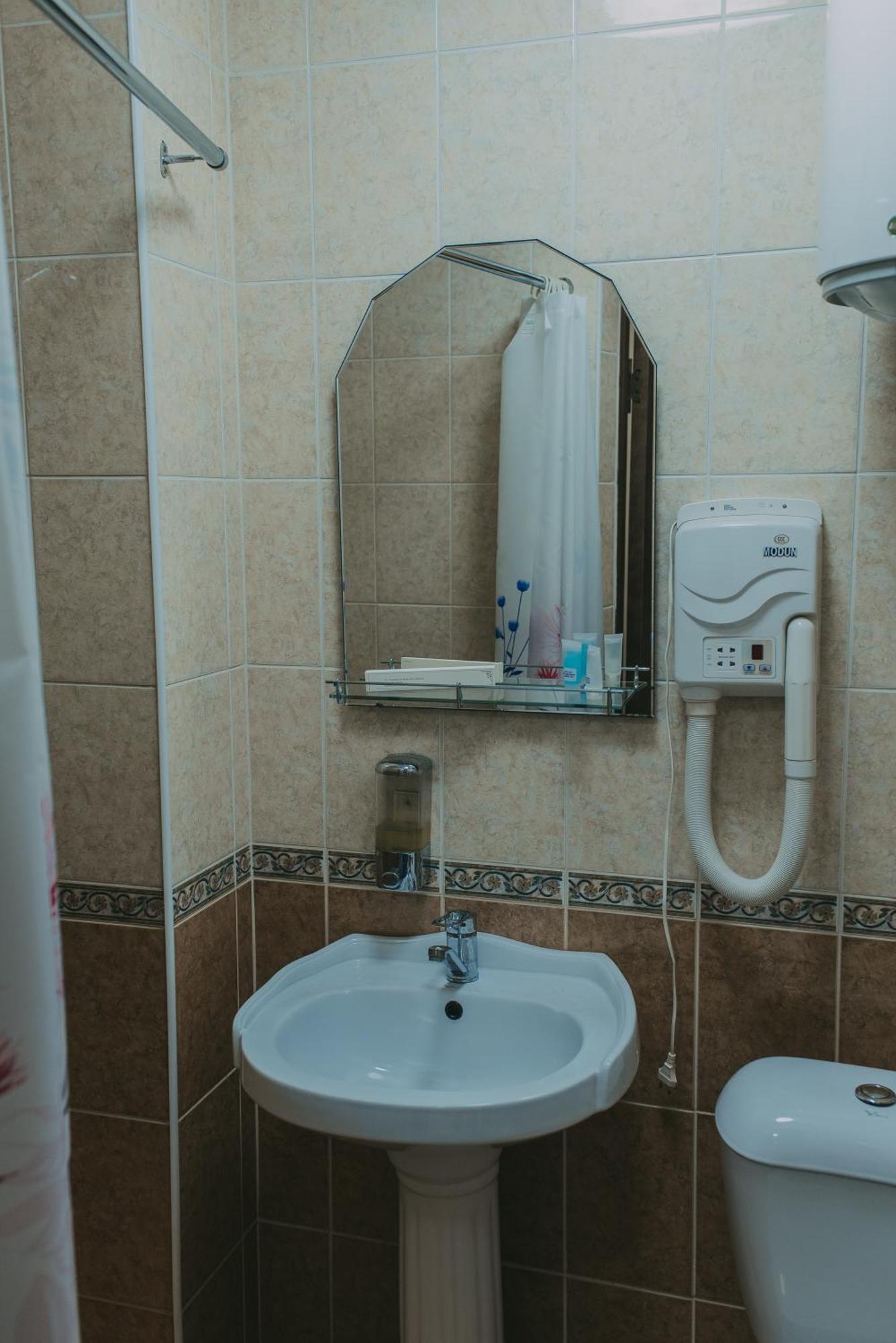 Dostyq Kokshetau Hotel Bagian luar foto